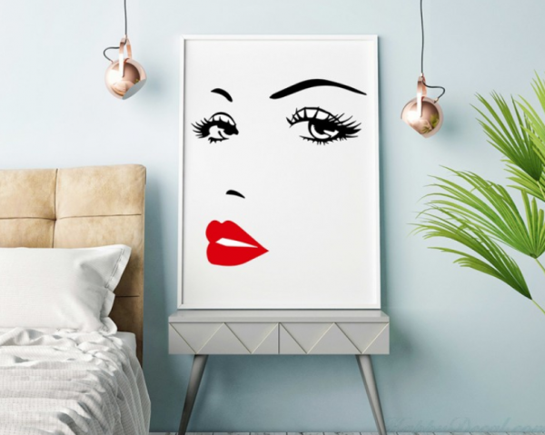 Pola dinding berbentuk wajah perempuan imut